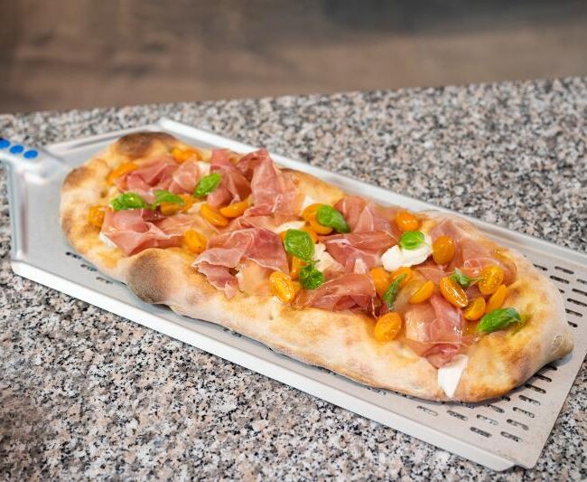 Meter Peel With Pizza